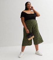 New Look Curves Green Ditsy Floral Crop Wide Leg Trousers